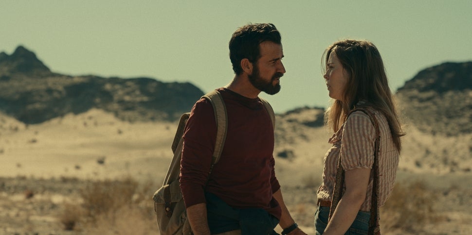 Justin Theroux and Melissa George in 'The Mosquito Coast.'