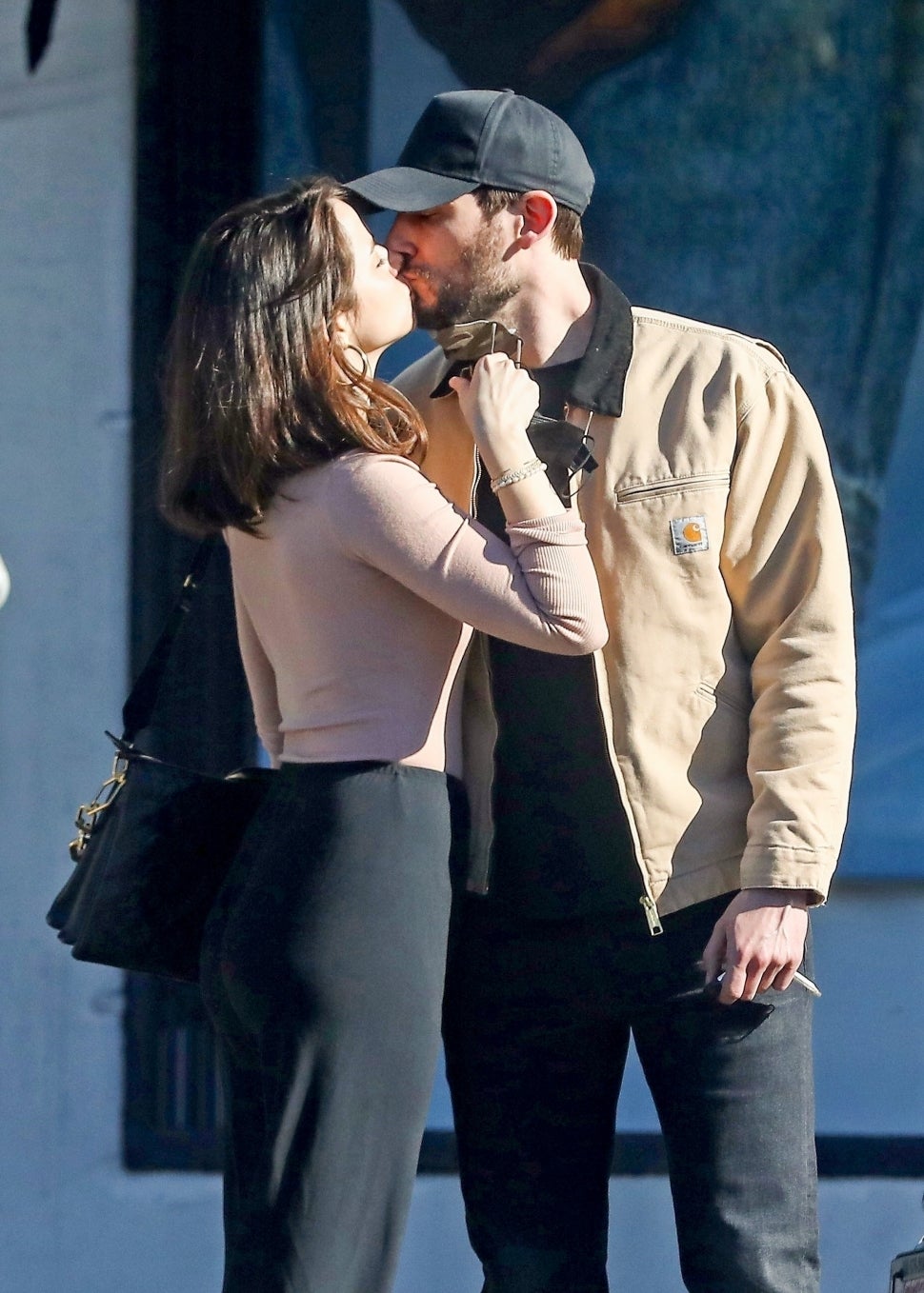 Ana de Armas Spotted Kissing Tinder 