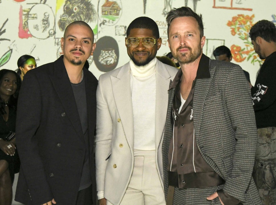  Evan Ross, Usher, and Aaron Paul attend the AMIRI Autumn-Winter 2022 Runway Show on February 08, 2022 in Los Angeles, California. 