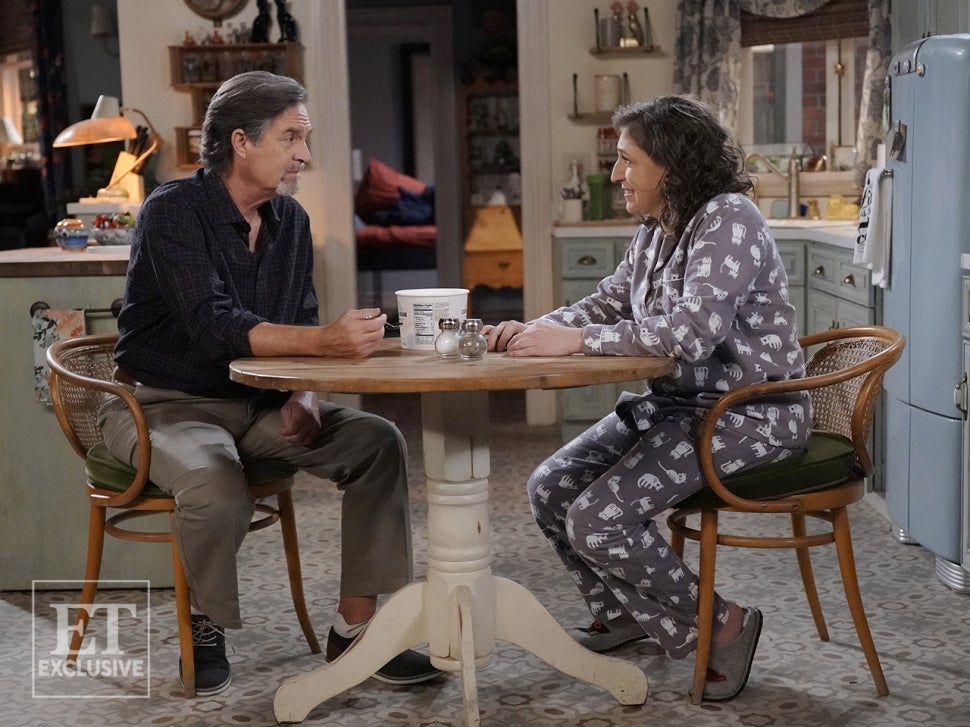 Mayim Bialik Reunites With Blossom Dad Ted Wass In Call Me Kat Finale See The Photos Exclusive Entertainment Tonight