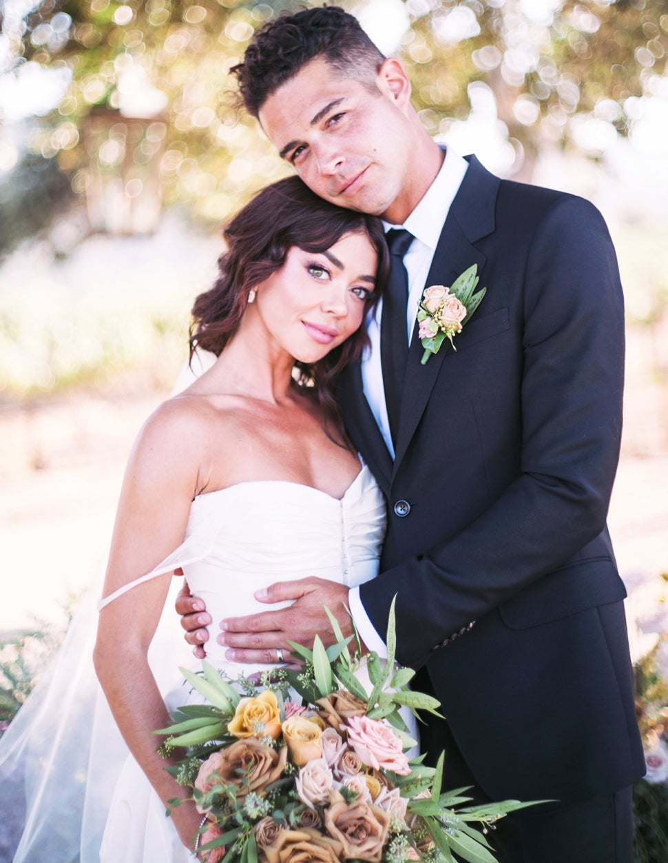 Sarah Hyland Stuns In Three Romantic Wedding Gowns See Her Bridal Sarah Hyland Stuns In Three Romantic Wedding Gowns See Her Bridal