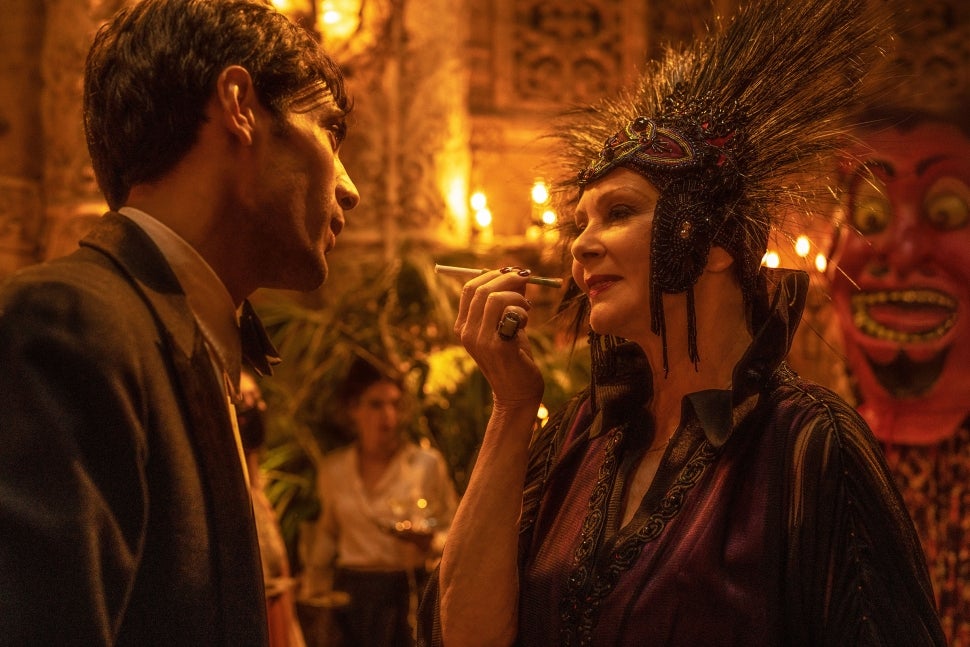 Diego Calva and Jean Smart Babylon