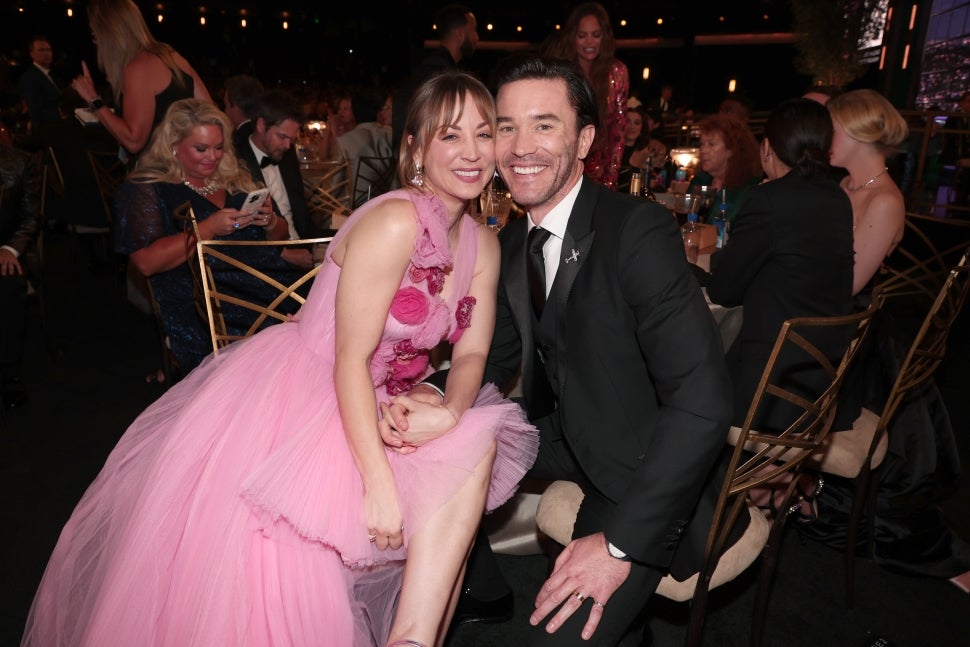  Kaley Cuoco and Tom Pelphrey attend the 74th Annual Primetime Emmy Awards