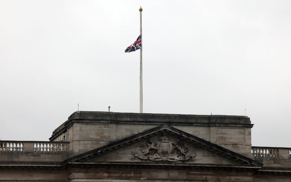 British flag on Buckingham Palace