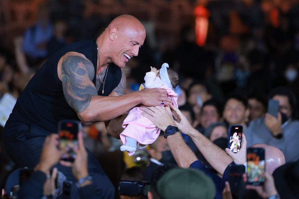 Dwayne Johnson Baby in Crowd at Black Adam Event in Mexico