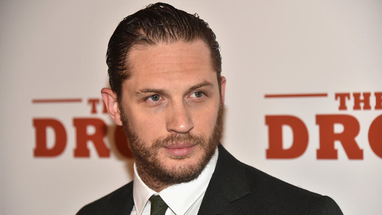 Tom Hardy Finally Gets 'Leo Knows All' Tattoo After Losing Oscars Bet to Leonardo  DiCaprio 