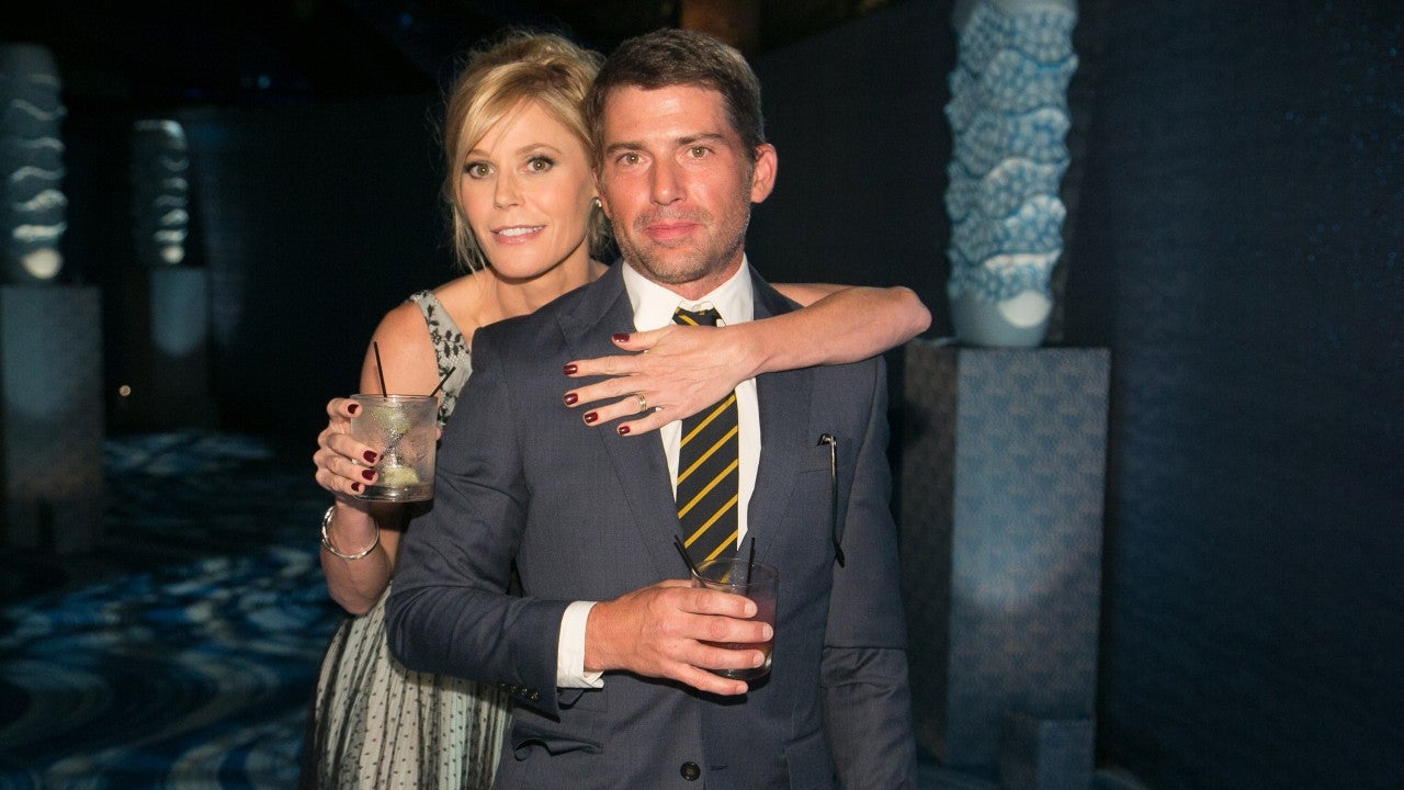 'Modern Family' Star Julie Bowen Officially Files For Divorce From ...