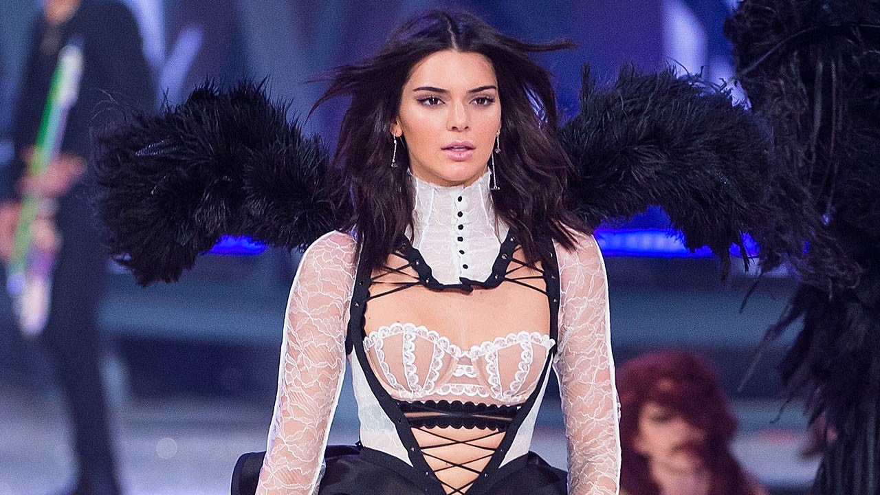 Kendall Jenner & Bad Bunny Caught Leaving Together After Partying