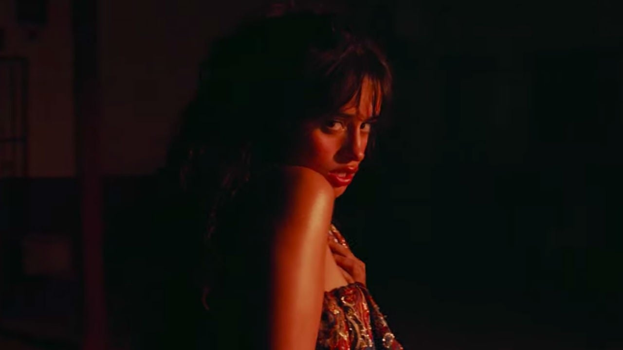 кино камила красная сцена. Camila cabello shameless рв. Shameless camila tik tok. Shameless camila cabello перевод. Camila cabello shameless.