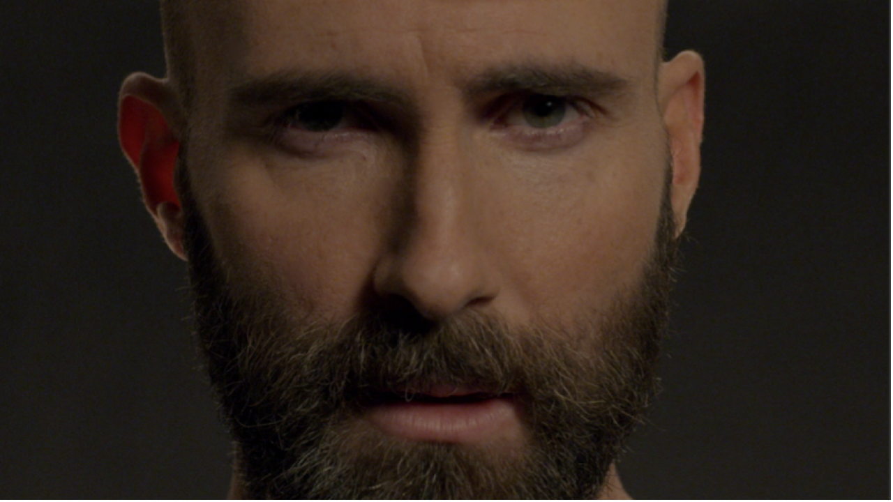 Maroon 5 Pays Tribute to Late Manager in Heartfelt 'Memories' Music(02)