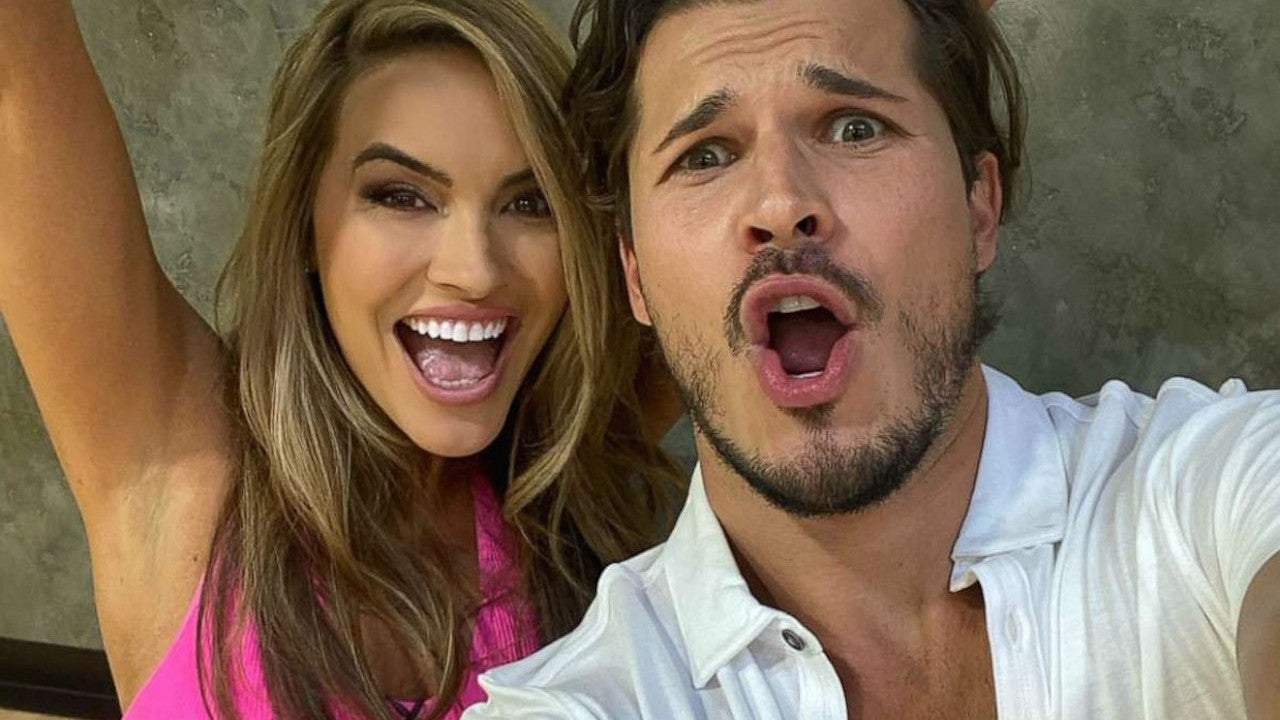 'DWTS': Chrishell Stause Performs Steamy Viennese Waltz to Rihanna's 'Love on the Brain' With Gleb Savchenko