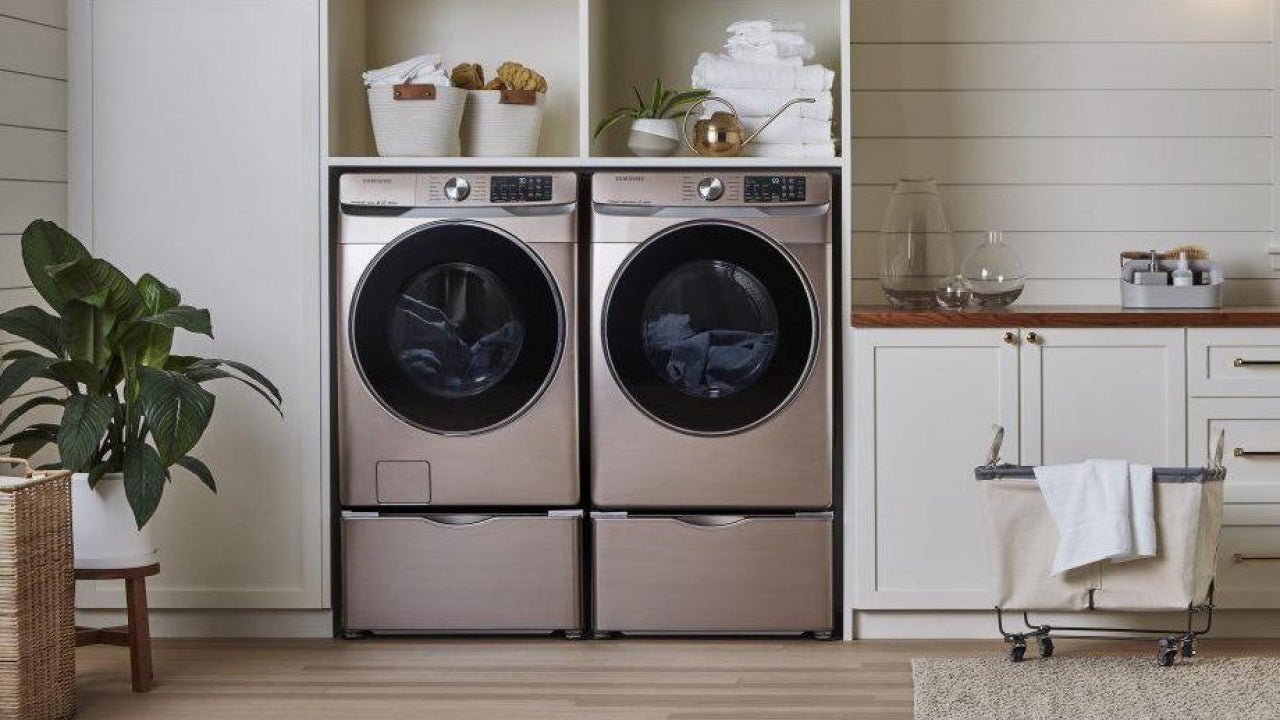 Samsung's Best-Selling Washer and Dryer Bundle Is $800 Off for Memorial Day