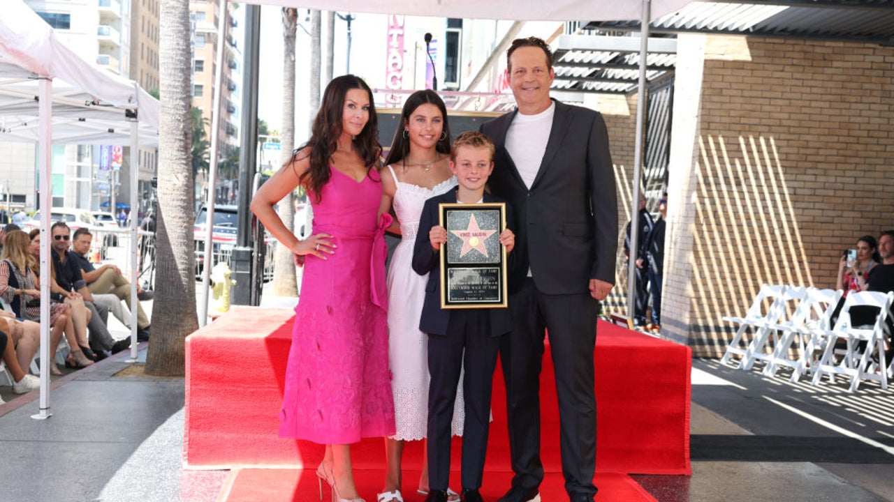 New Photo - Vince Vaughn Has Support of Wife Kyla Weber and Their Two Kids at Hollywood Walk of Fame Ceremony
