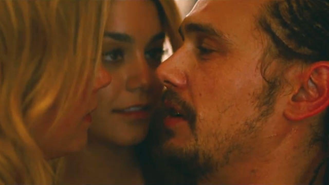 Sneak Peek: 'Spring Breakers' Threesome Scene | Entertainment Tonight