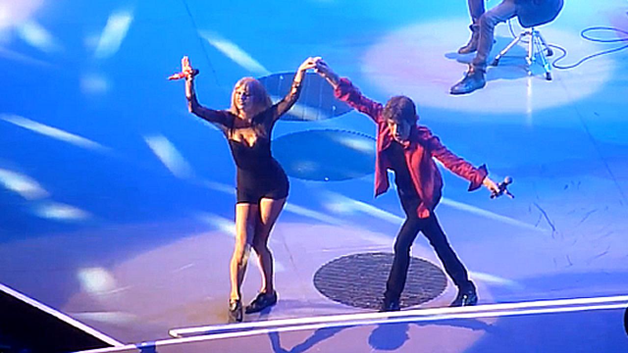 Taylor Swift Takes the Stage to Move with Jagger Entertainment Tonight