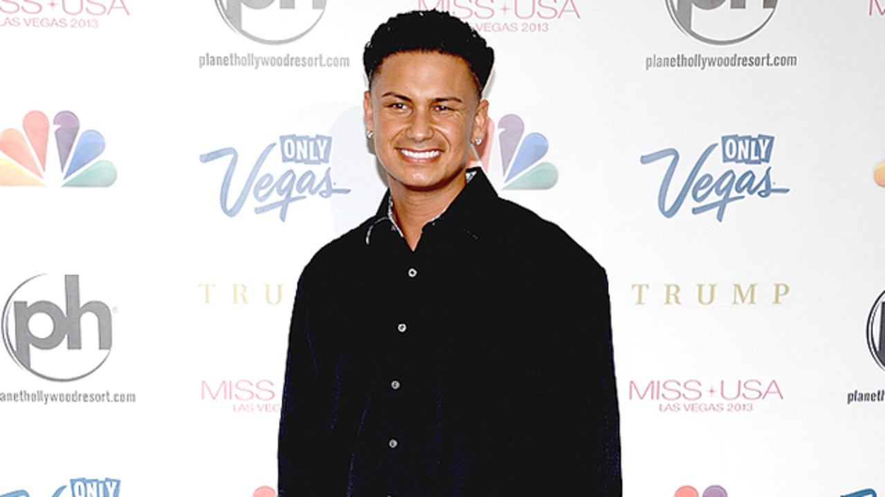 5 Things You Don T Know About Pauly D Entertainment Tonight Paul delvecchio (born july 5, 1980), publicly known as dj pauly d, is an american television personality and disc jockey. 5 things you don t know about pauly d