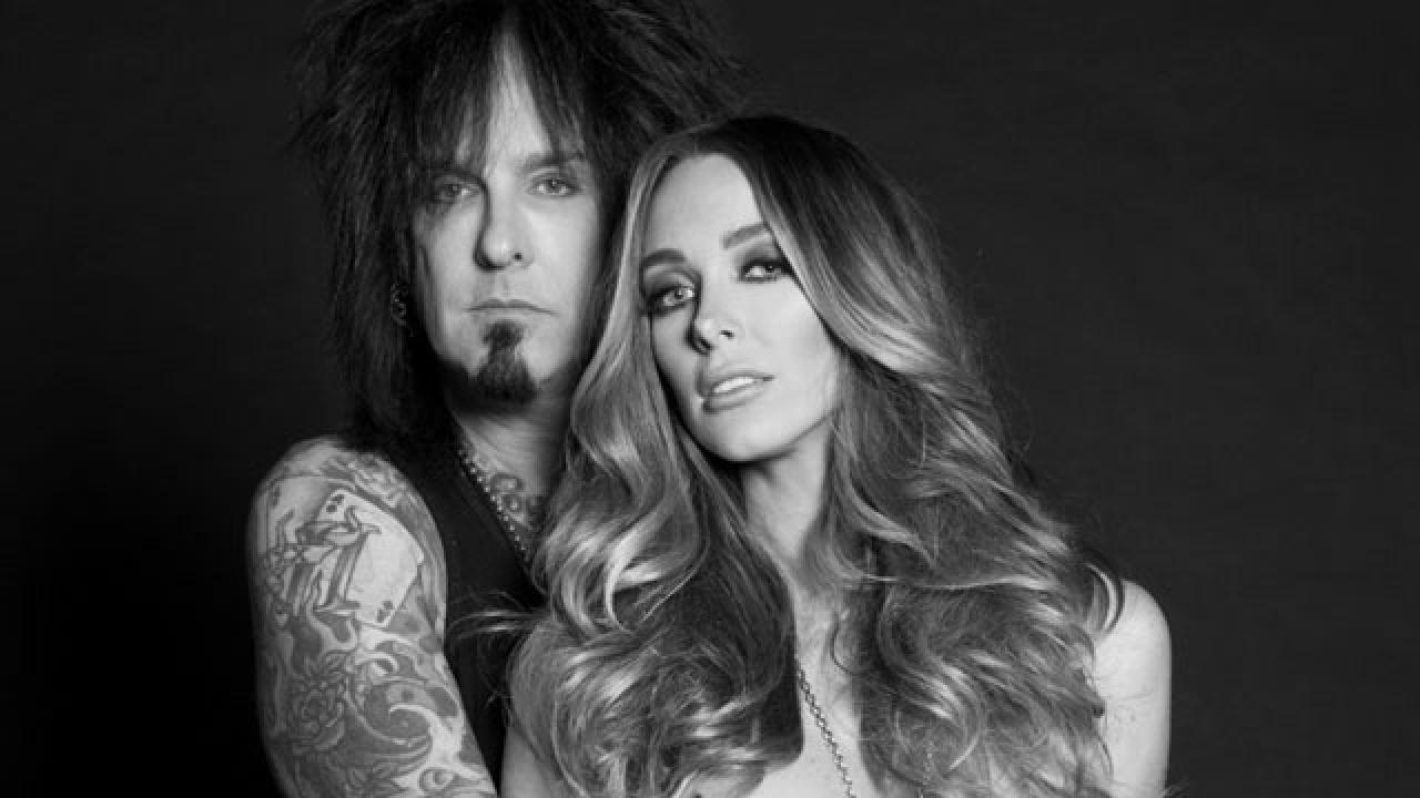 Motley Crue's Nikki Sixx Ties the Knot! Entertainment