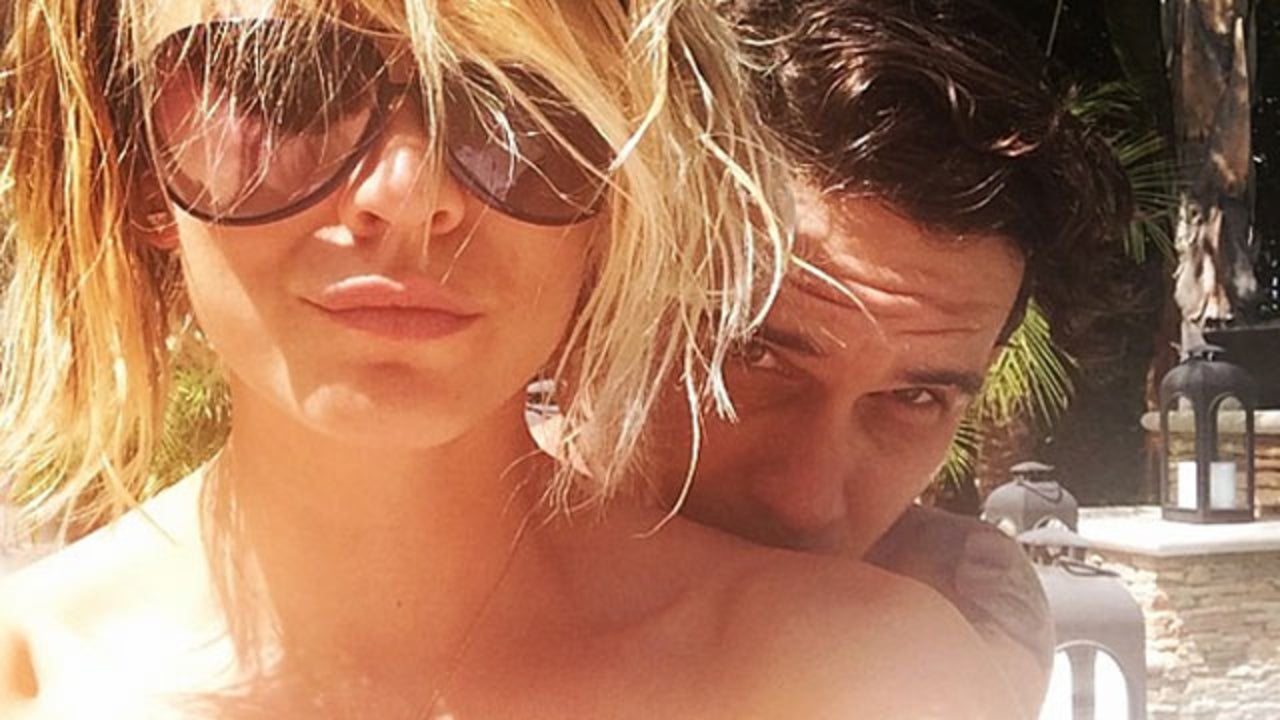 Kaley Cuoco Leaked Instagrams Sexy Avenue Doctor