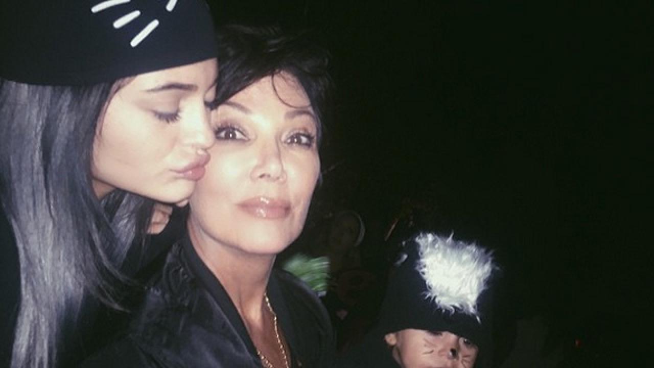 kylie jenner    grey hair entertainment tonight