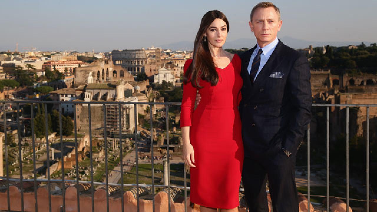 Monica Bellucci 50 Is The Oldest James Bond Girl And She Prefers Bond Woman Entertainment Tonight
