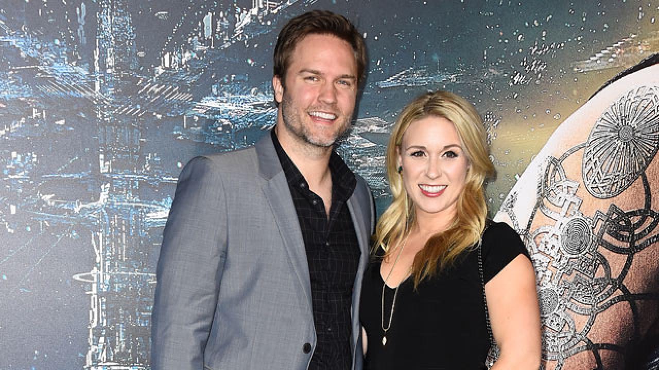 'Friday Night Lights' Star Scott Porter Expecting First Child