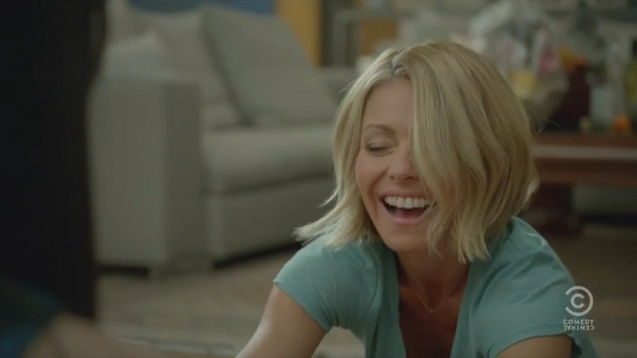 Kelly Ripa Gets Drunk And High In Totally Unexpected Hilarious Broad
