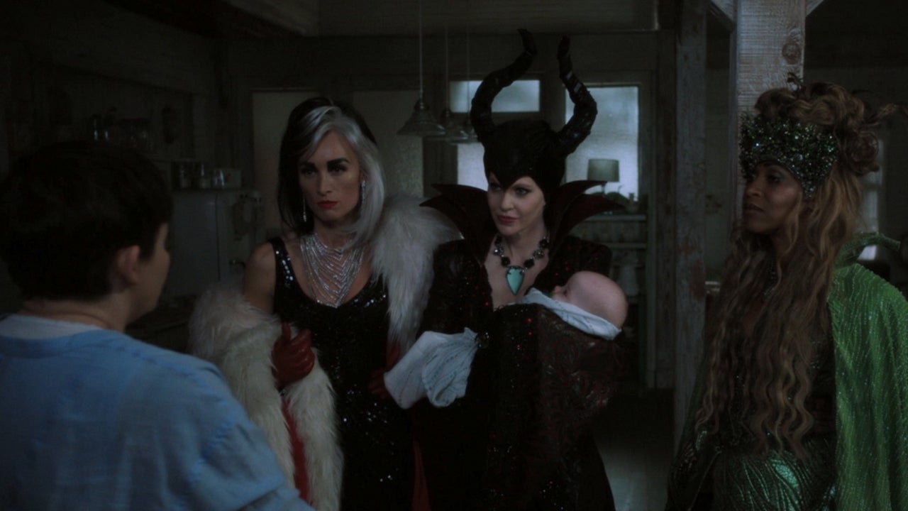 'Once Upon a Time' Sneak Peak: The Queens of Darkness Want to Destroy