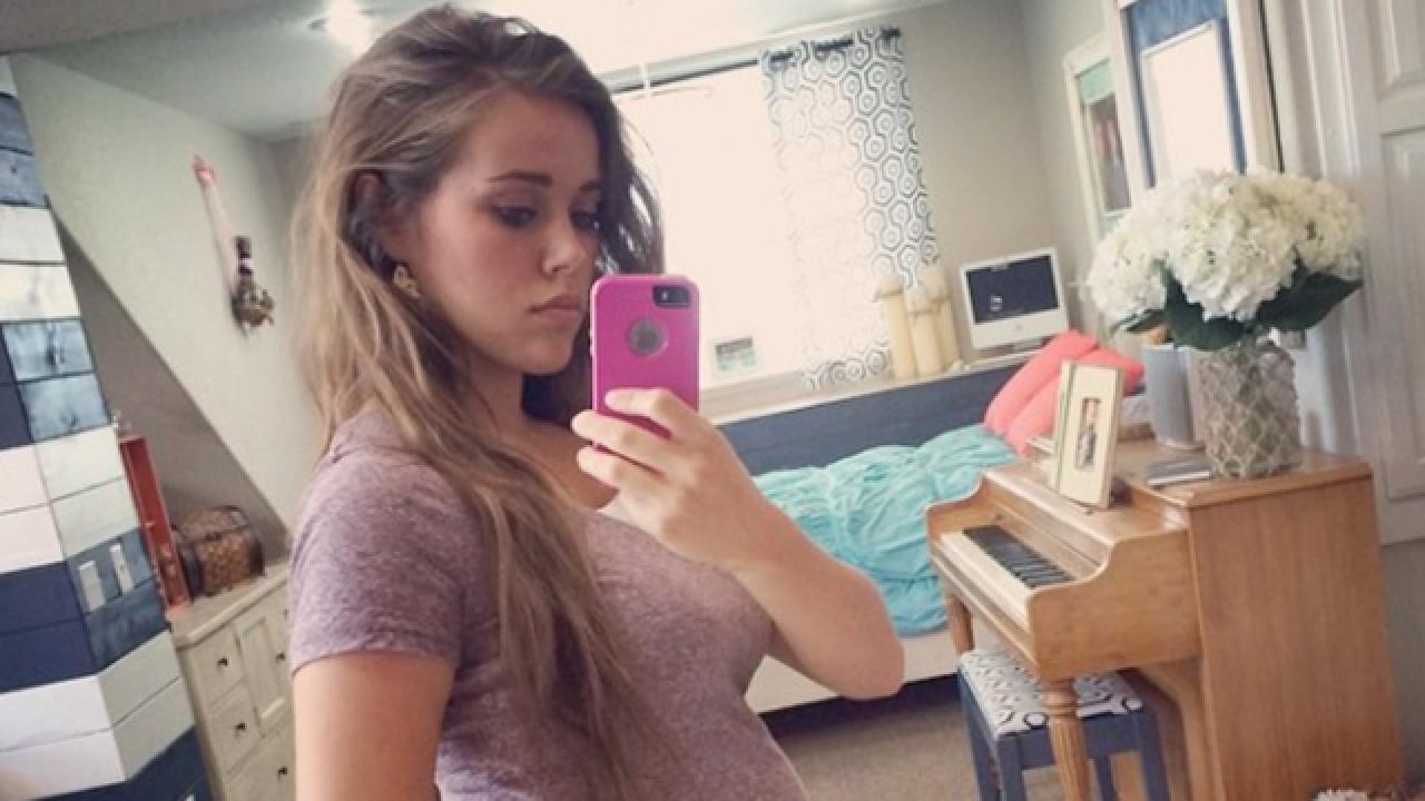 Check Out Jessa (Duggar) Seewald's Growing Baby Bump! | Entertainment