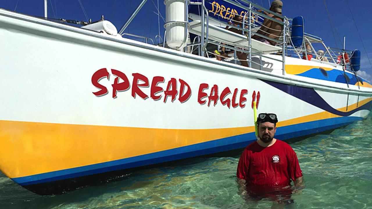 The Guy Who Took Miserable Vacation Photos Without His ...