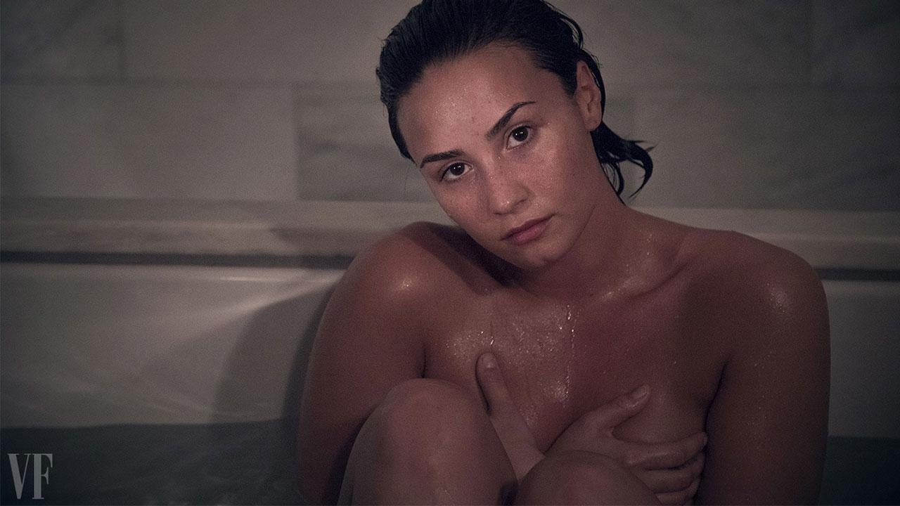 Demi Nude Porn - Demi Lovato Poses Fully Nude, Makeup-Free in Emotionally Raw Photos |  Entertainment Tonight