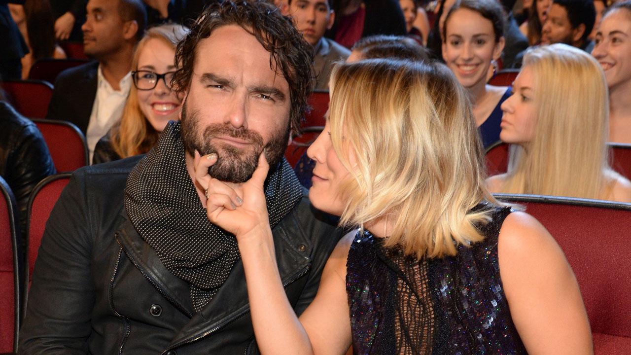 Kaley Cuoco Shuts Down Johnny Galecki Dating Rumors After PDA-Filled ...