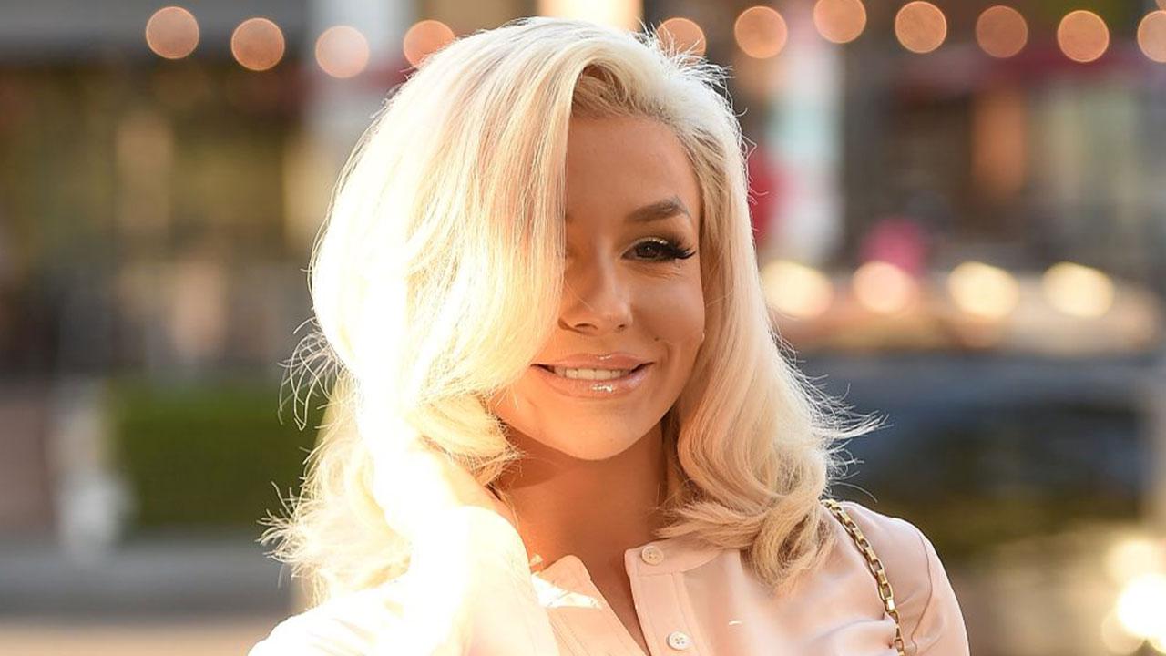 Courtney Stodden Ditches Her Makeup Looks Unrecognizable In Barefaced