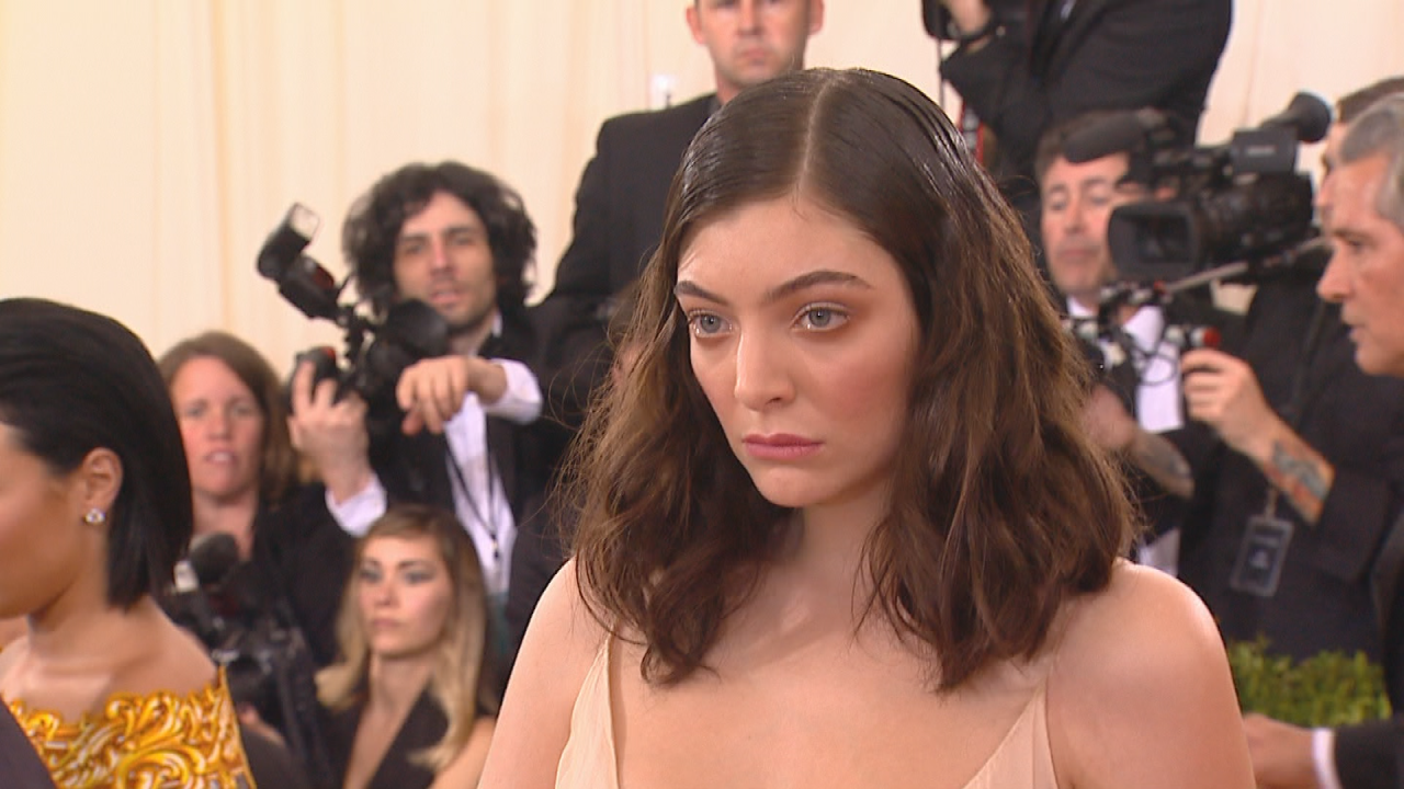 Lorde Suffers A Nip Slip On The Met Gala Red Carpet.