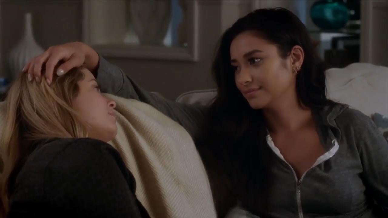 EXCLUSIVE: 'Pretty Little Liars' Boss Addresses Emison Spinoff Plans ...