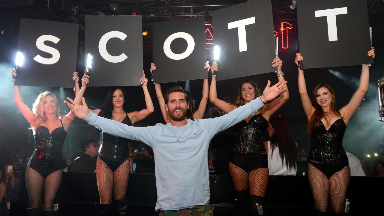 Scott Disick Parties In Vegas Denies Hes A Sex Addict Pics