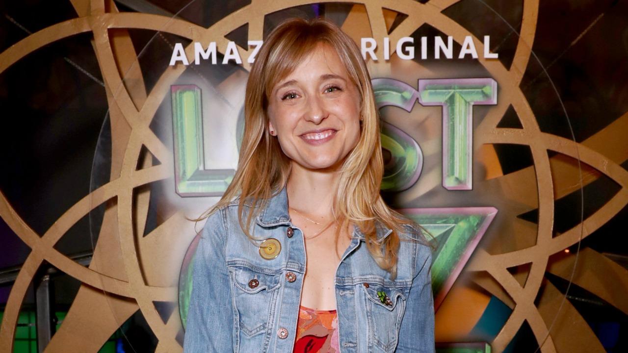 Smallville Star Allison Mack Arrested For Alleged Connection To Sex