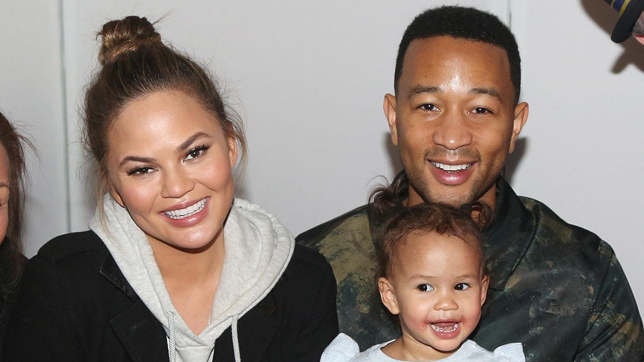 Chrissy Teigen Shares Too Cute Video Of Daughter Luna And Her Mini Food Truck Entertainment Tonight