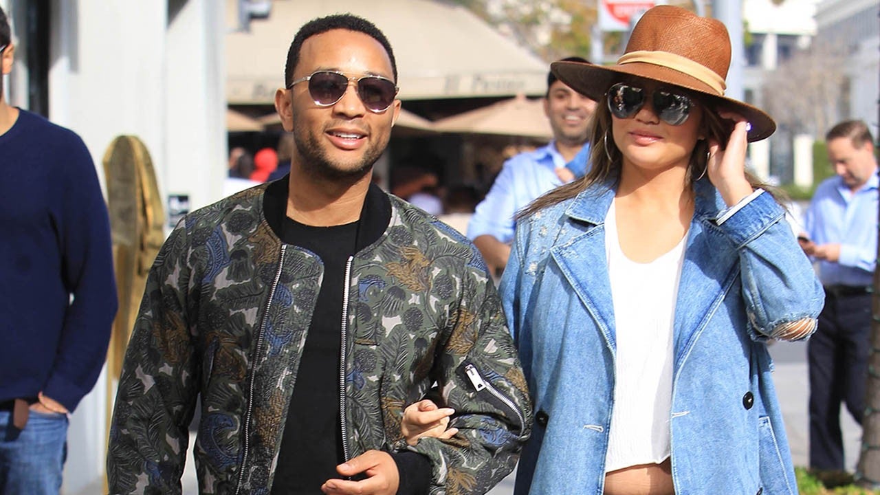 Pregnant Chrissy Teigen Flashes Bare Baby Bump In Short Shorts Pic Entertainment Tonight