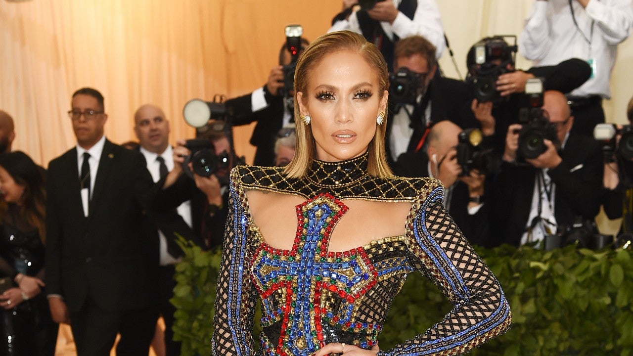 Jennifer Lopez Says She'd Want a 'More Intimate' Proposal Than One on ...