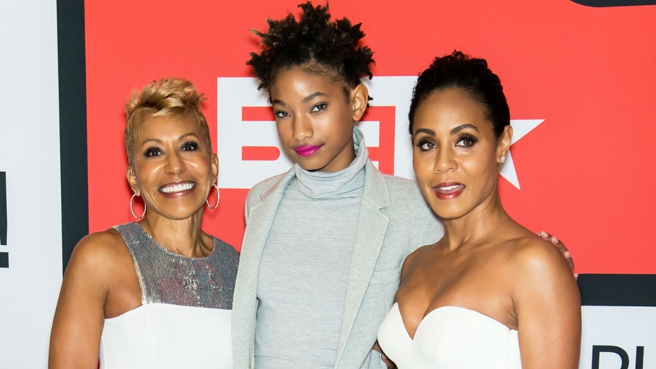 Jada Pinkett Smith Shows Off Three Generations of Abs With