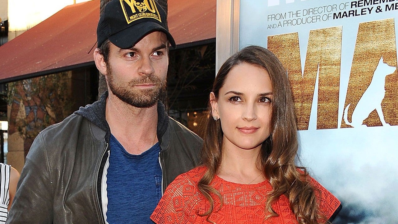 Rachael Leigh Cook Announces Split From Husband Daniel Gillies Entertainment Tonight Her mother jo ann cook was a cooking instructor and her father thomas was a social worker. rachael leigh cook announces split from