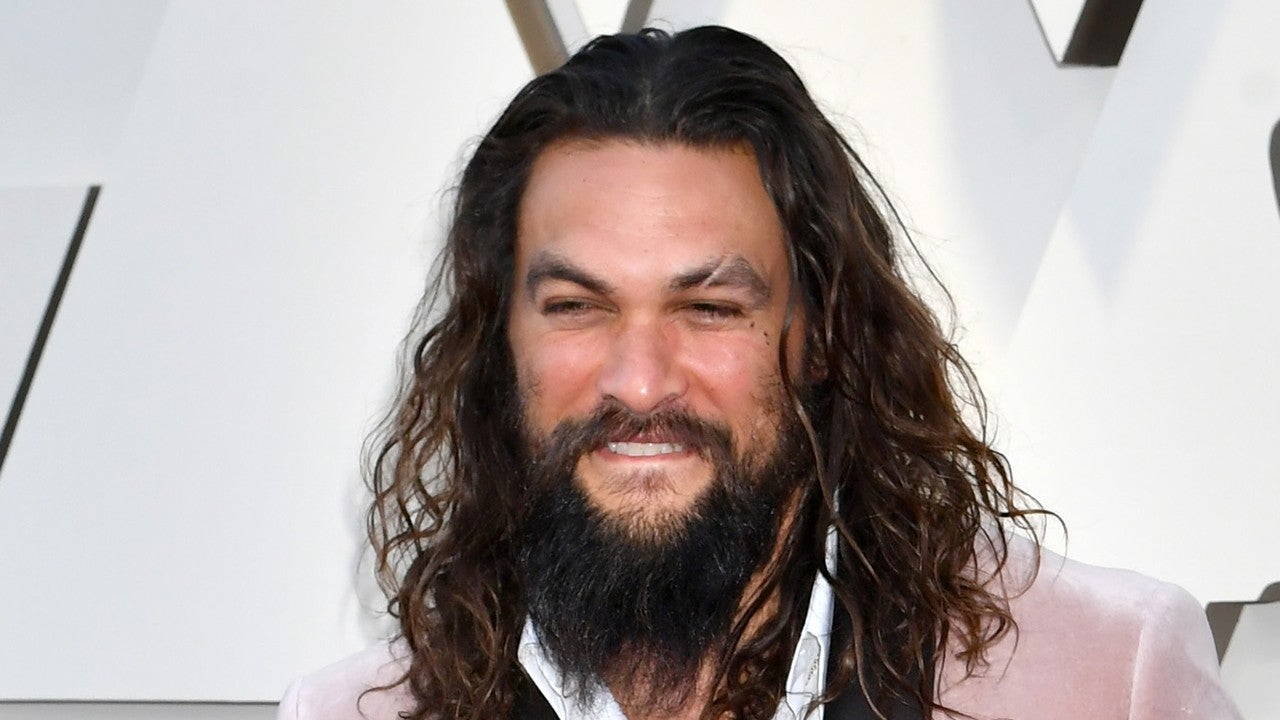 Jason Momoa Lets a Bear Eat an Oreo From His Mouth: 'The ...