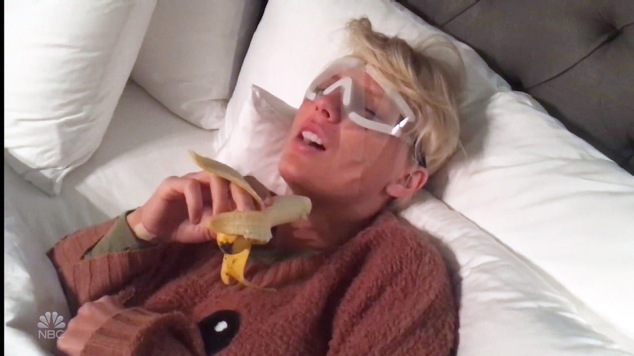 Taylor Swift Freaks Out Over A Banana After Having Lasik Eye Surgery