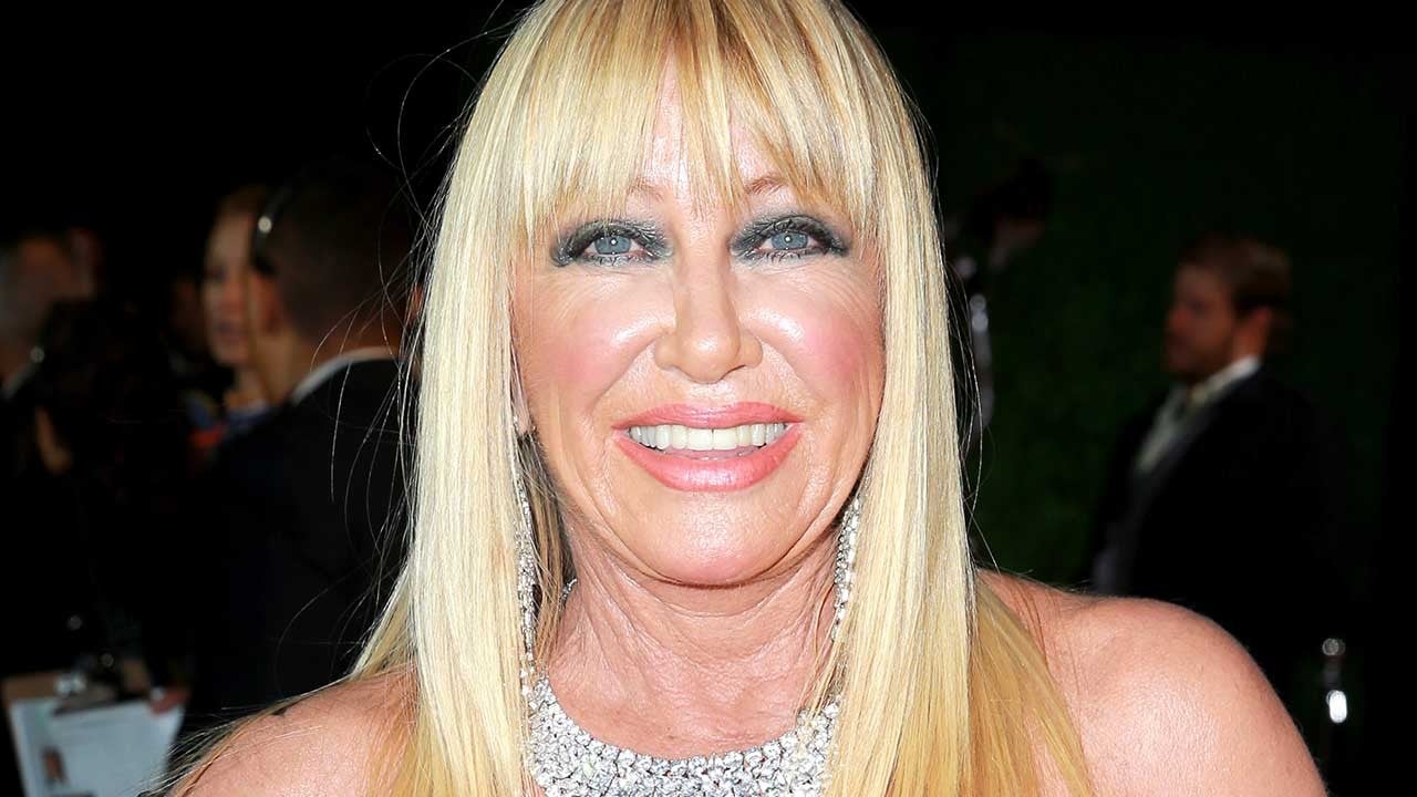 Here I am: Suzanne Somers posts birthday suit picture 