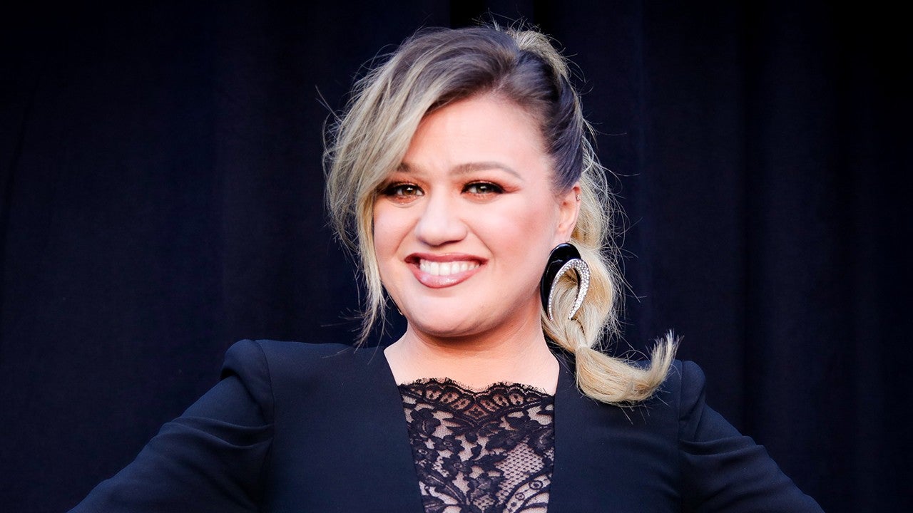 Kelly Clarkson Jokes That She and John Legend 'Ruined Christmas' With Their 'Baby, It's Cold ...