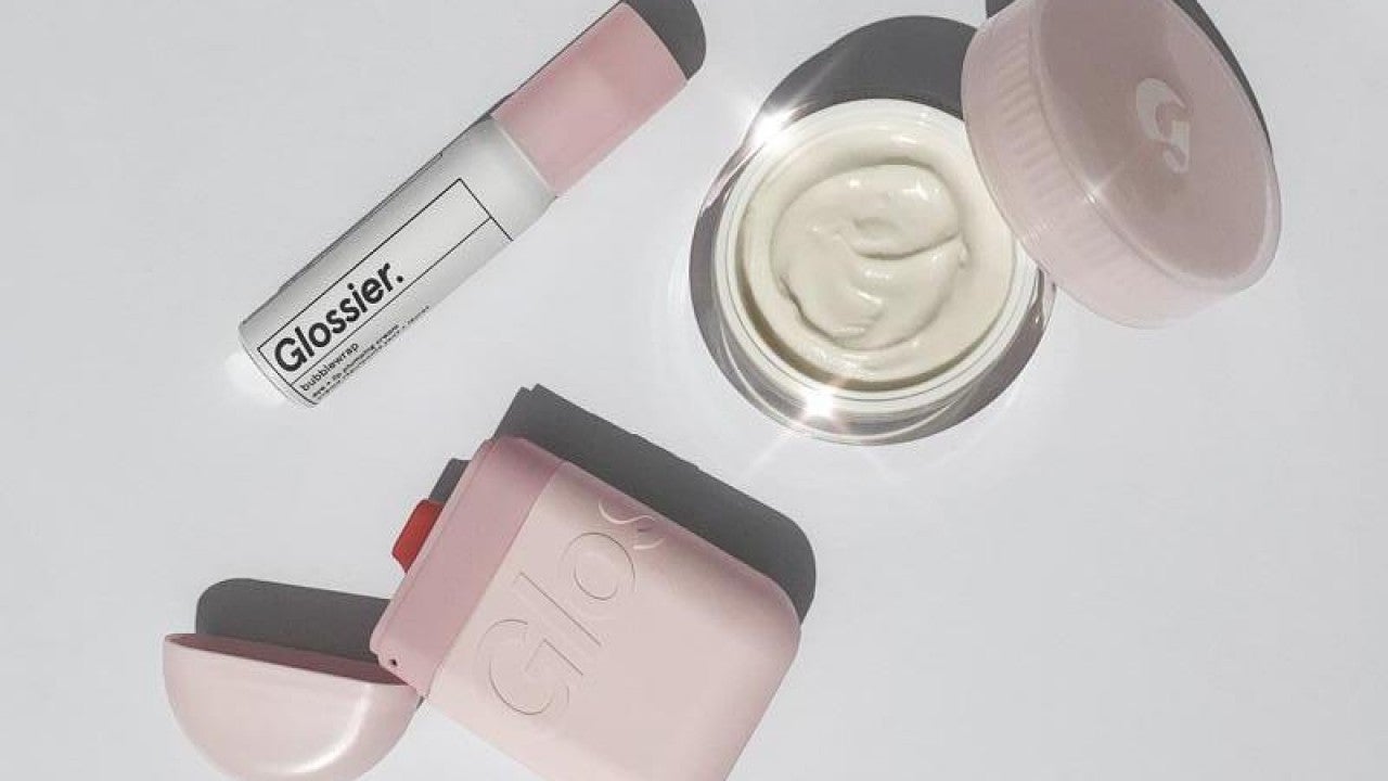 Glossier Black Friday Sale: Take 20% Off Beauty Sets, Skincare and More - Vimarsana News