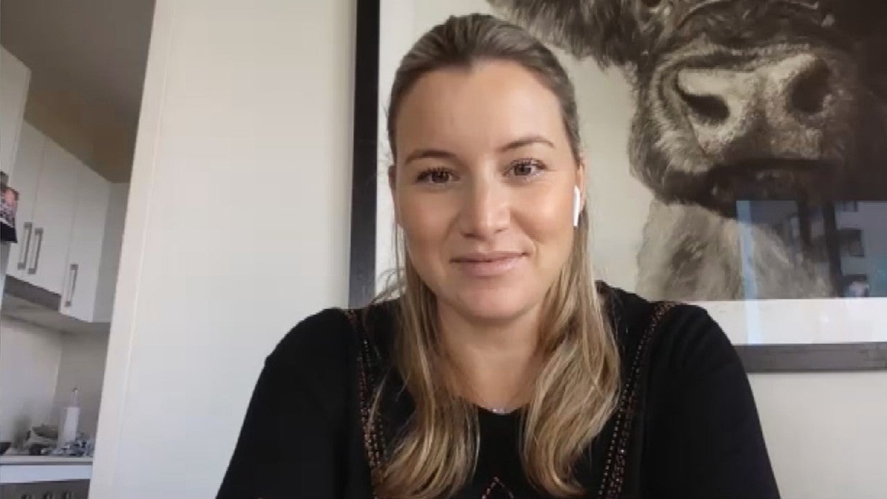 who is peter evans dating