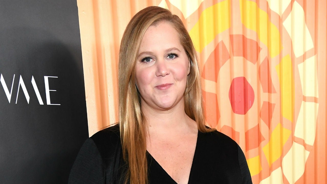 Amy Schumer Opens Up About Struggle With Hair-Pulling Disorder Trichotillomania
