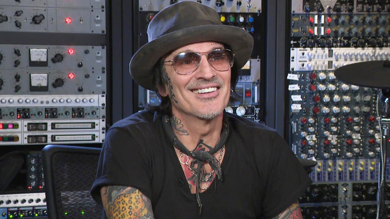 Tommy Lee Shocks Fans With Nude, Full-Frontal Photo - Flying Lili