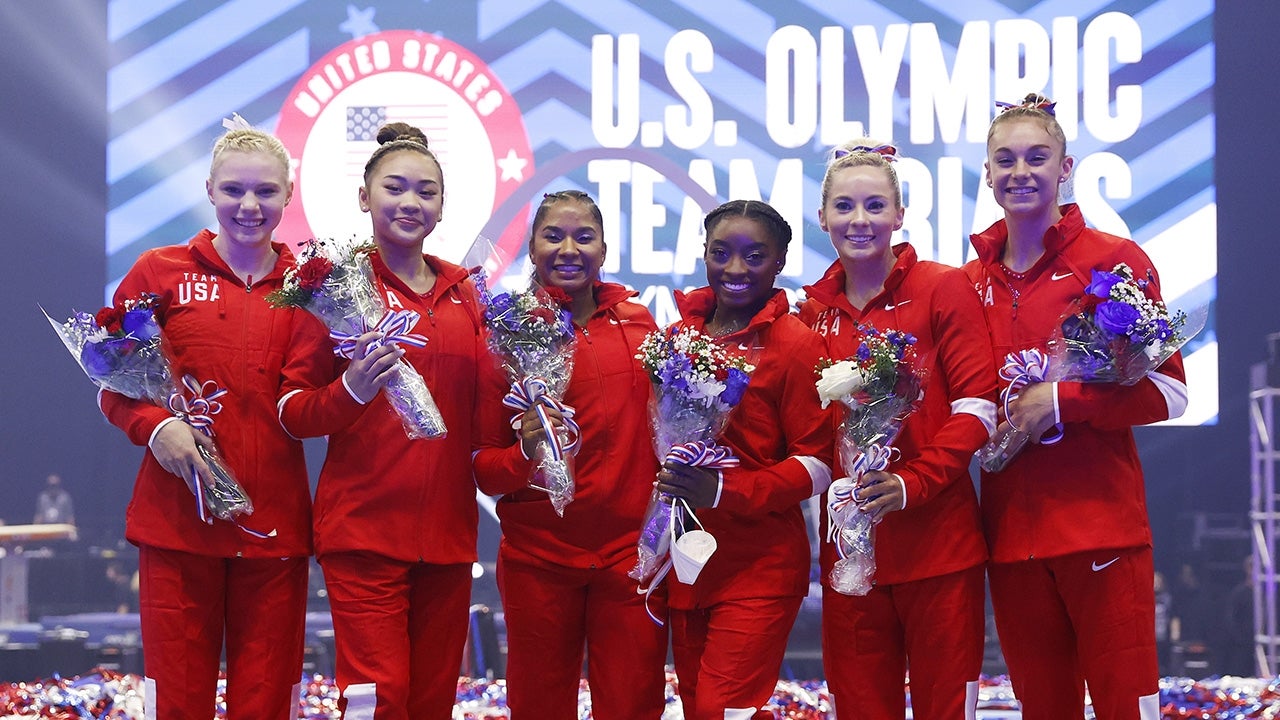 A Guide To Simone Biles And The 21 U S Women S Olympics Gymnastics Team Entertainment Tonight